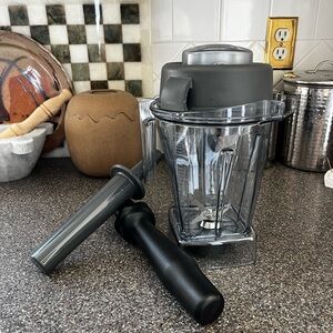 Vitamix 48 oz. PITCHER ONLY with 2 tampers.